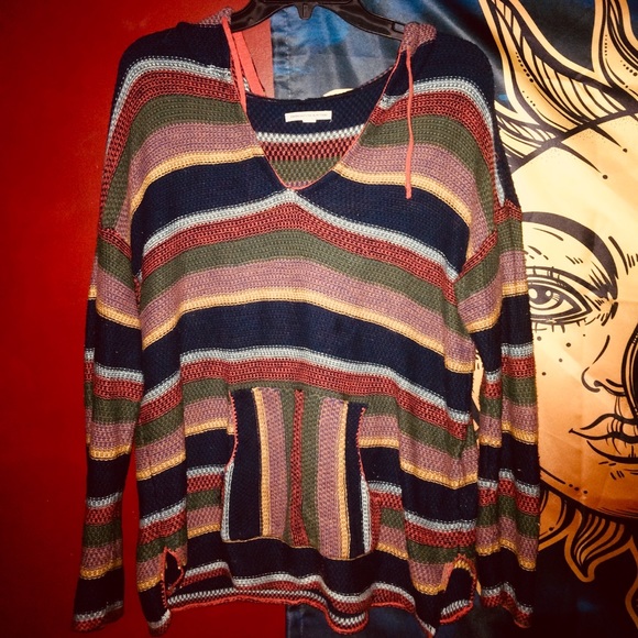 American Eagle Outfitters Sweaters - American eagle thin boho sweater